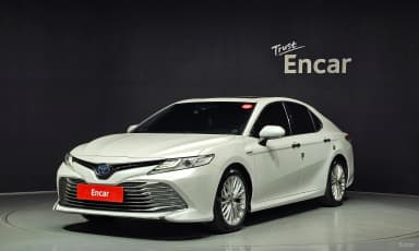 Camry (XV70)