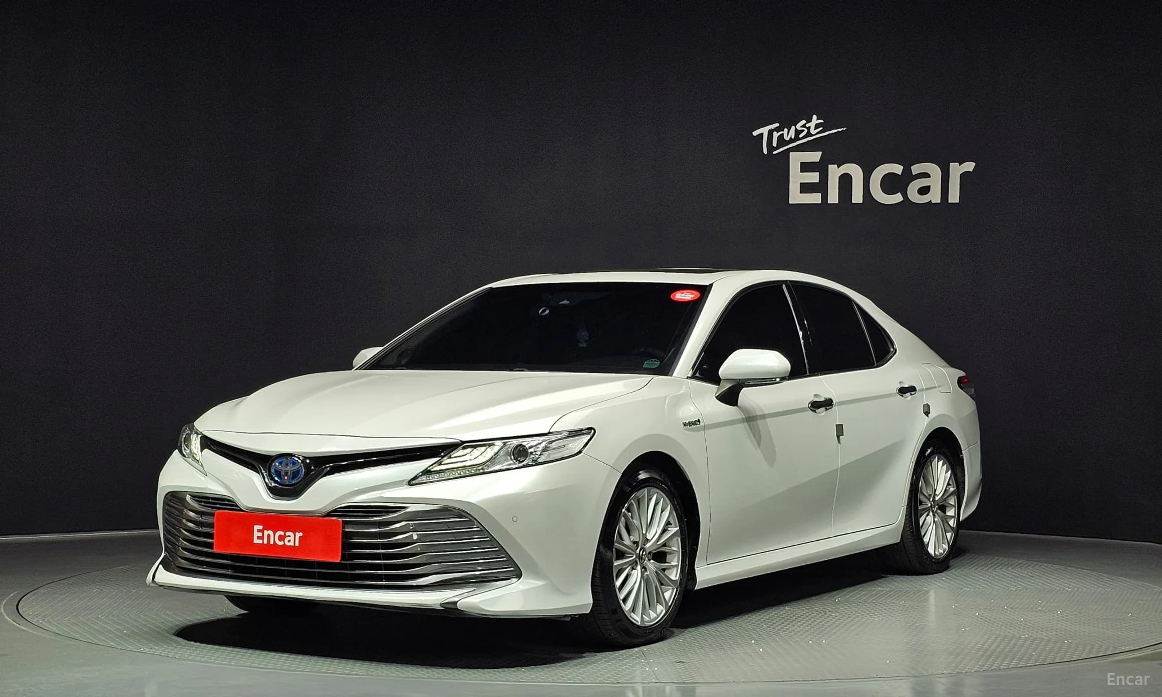 Camry (XV70)
