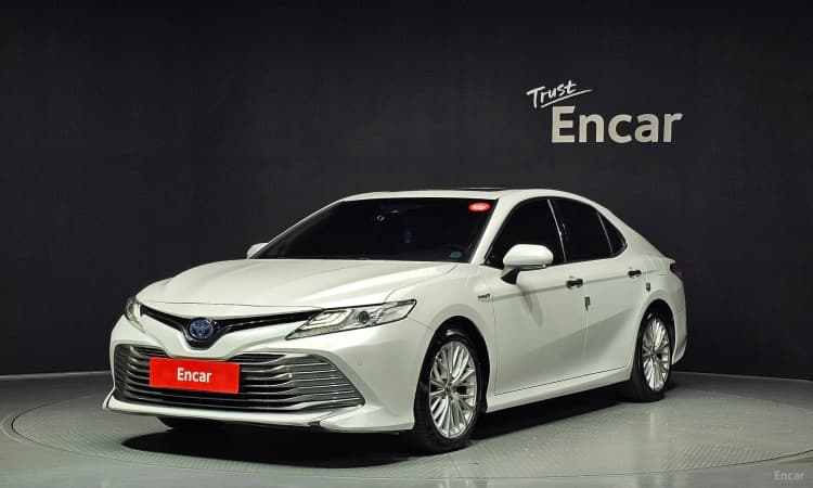 Camry (XV70)