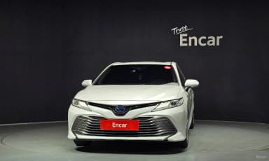 Camry (XV70)