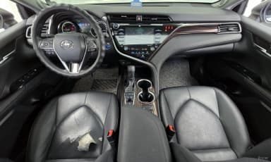 Camry (XV70)