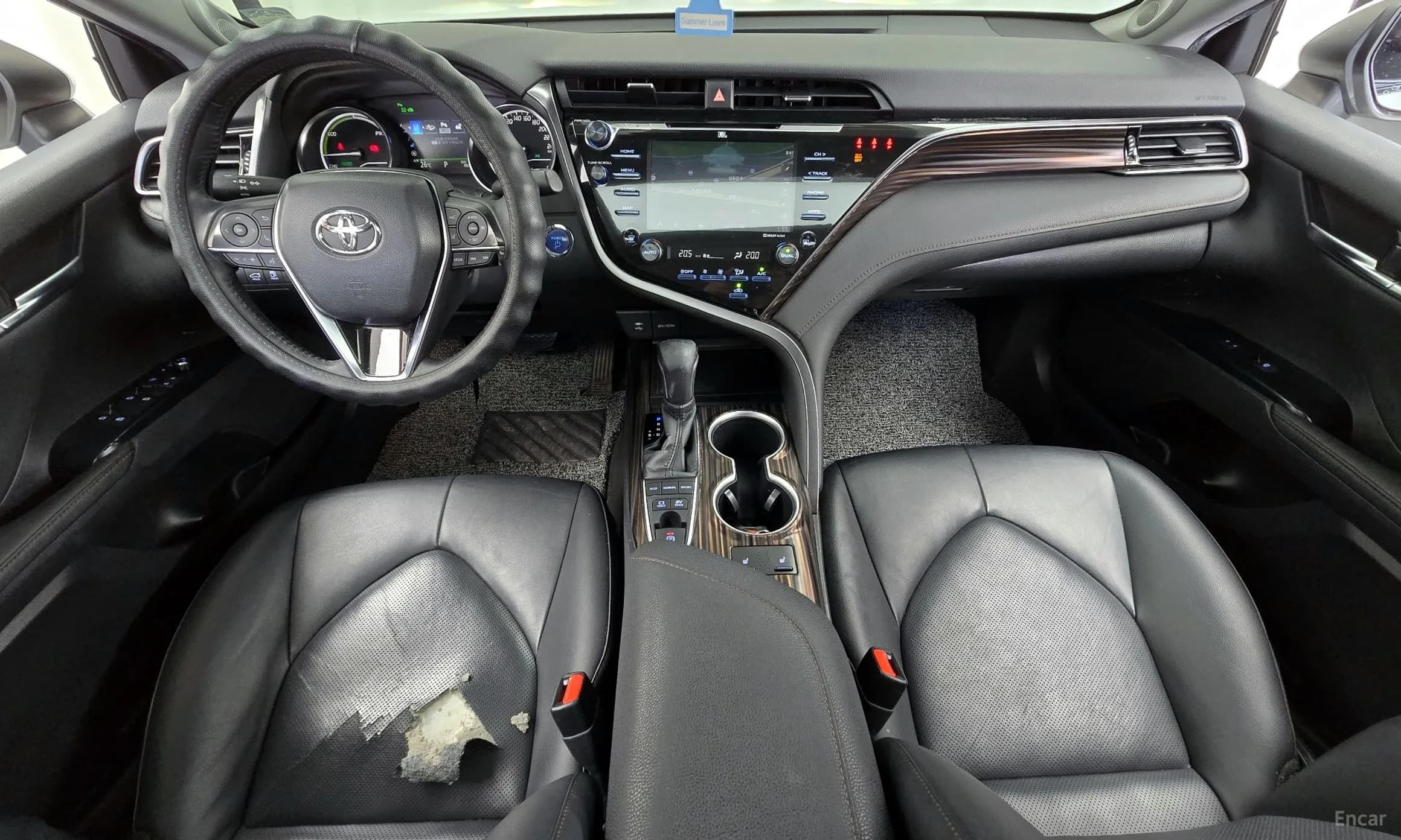 Camry (XV70)