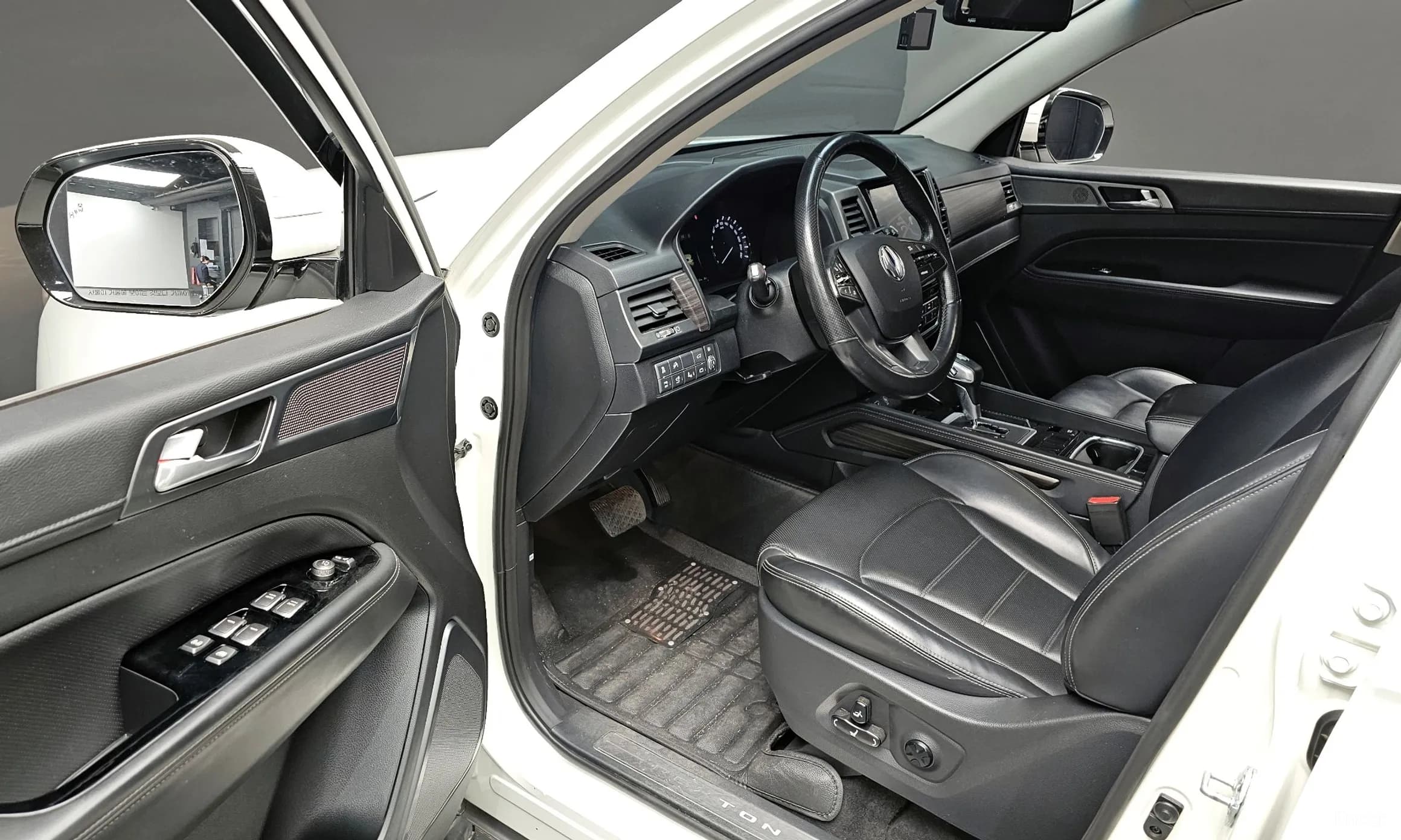 G4 Rexton
