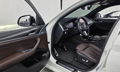 X4 (G02)