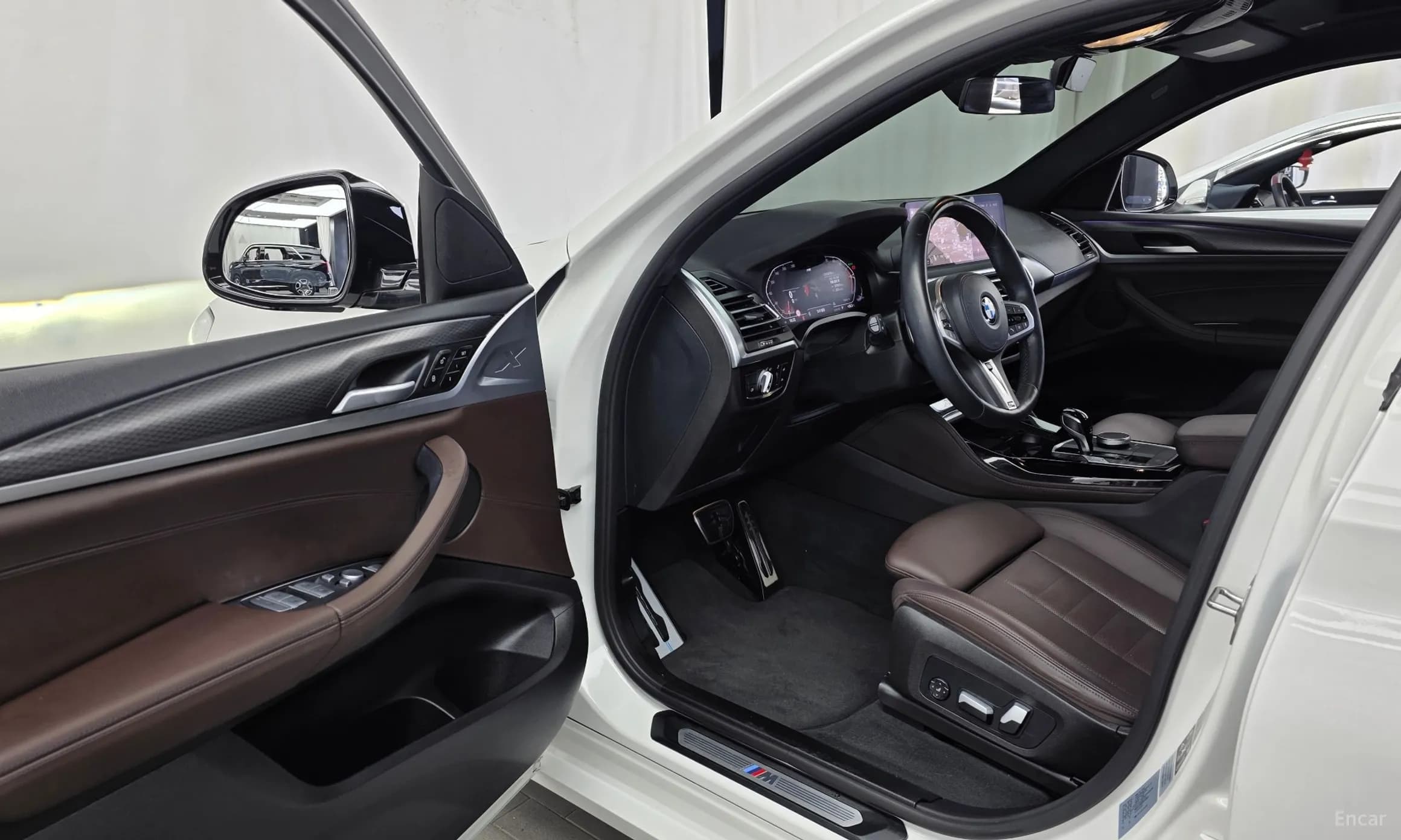 X4 (G02)