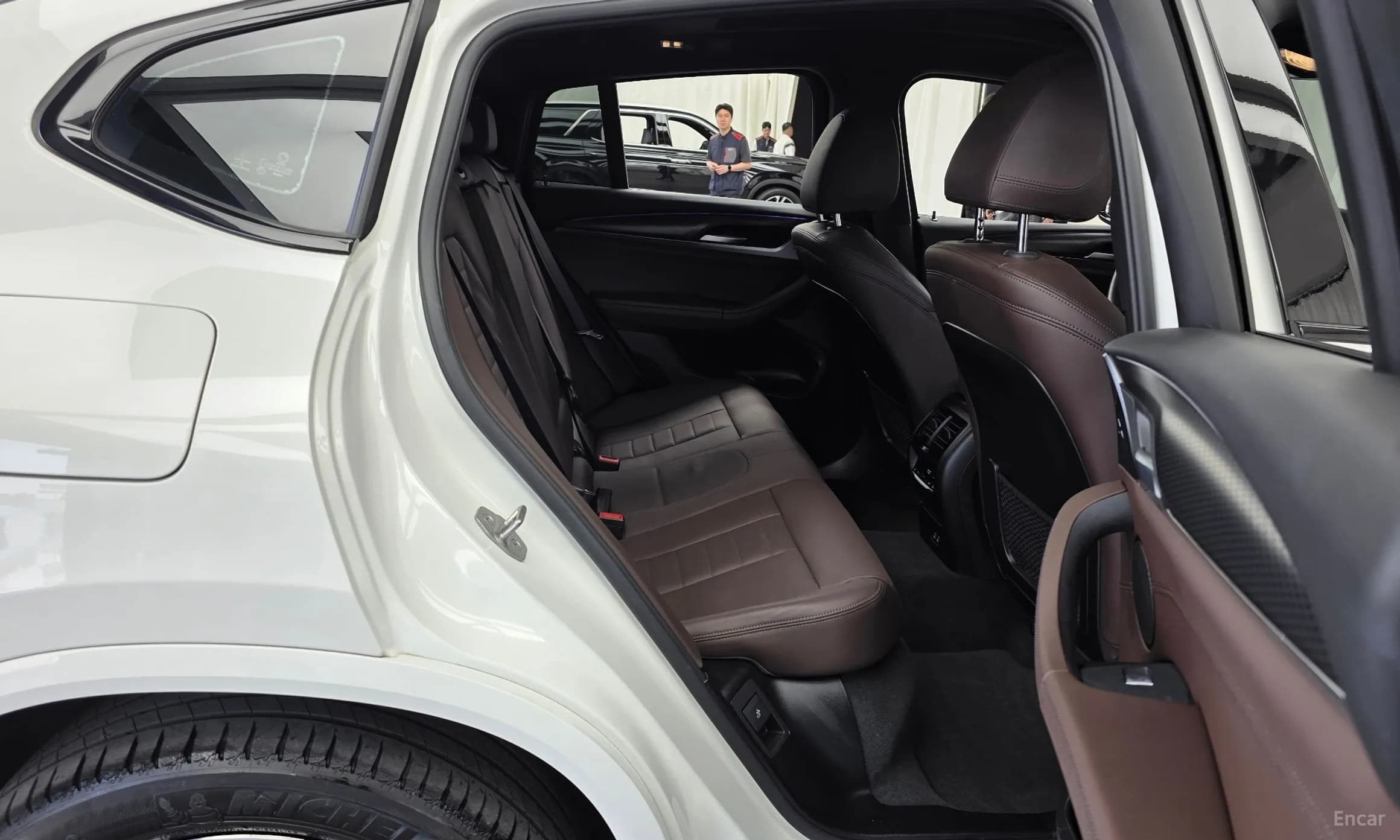X4 (G02)