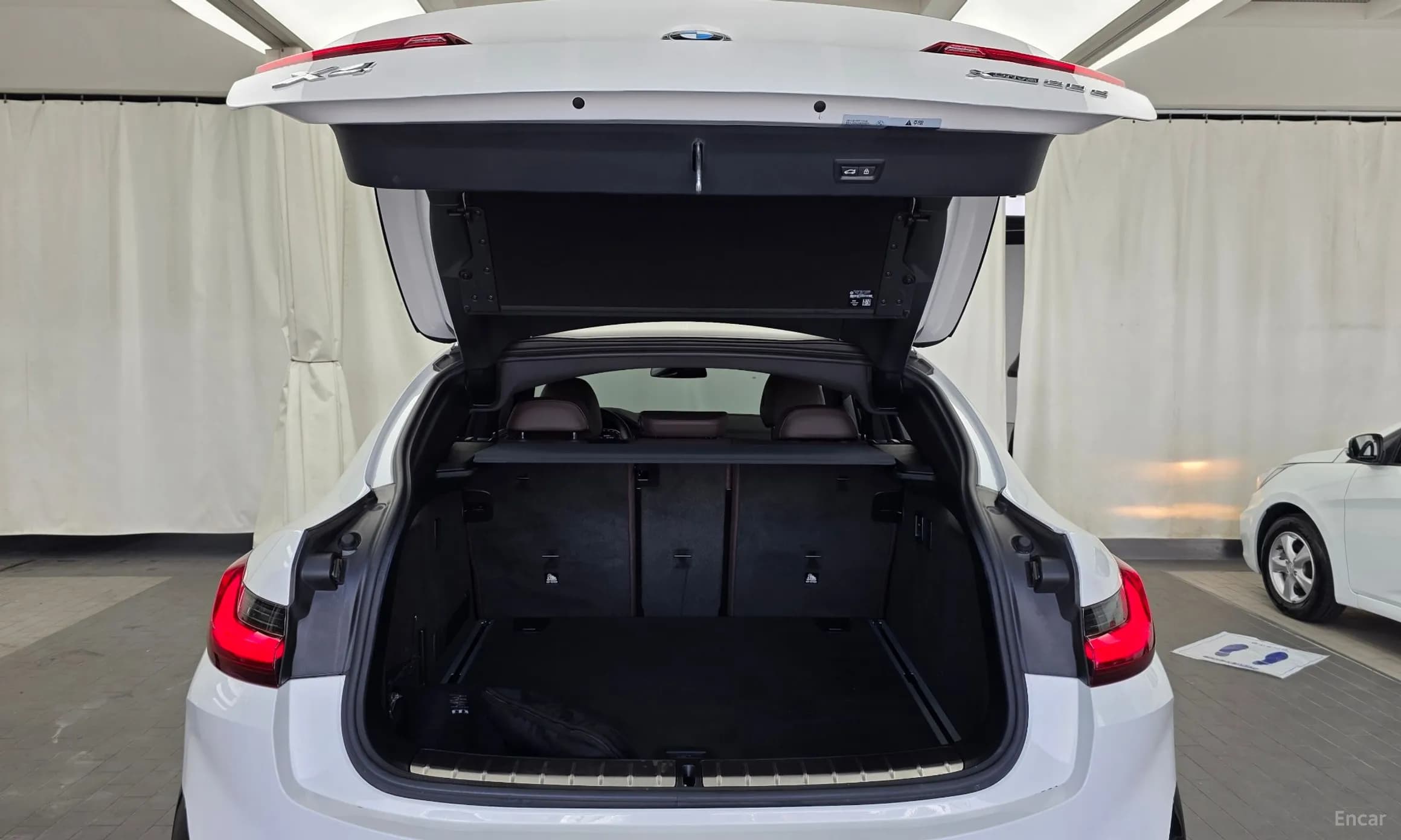 X4 (G02)