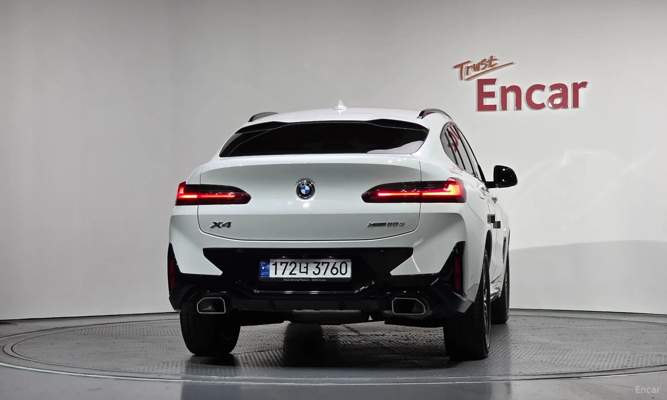 X4 (G02)