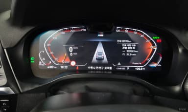 X4 (G02)