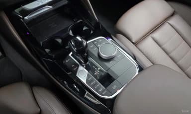 X4 (G02)