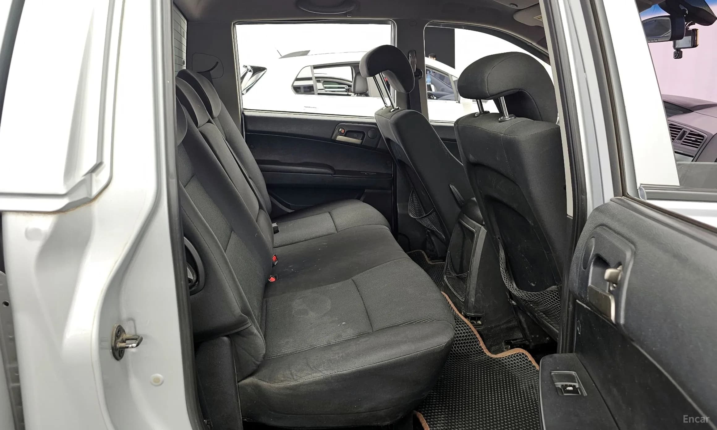 Korando Sports