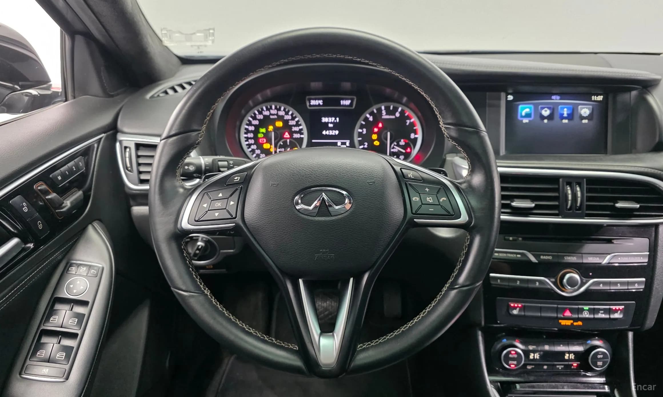 Q30