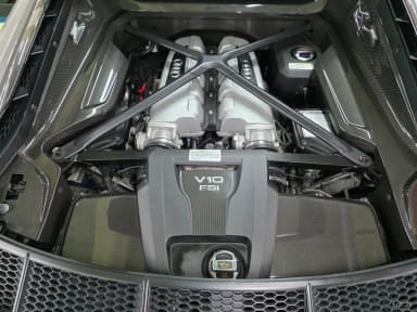 R8 (4S)