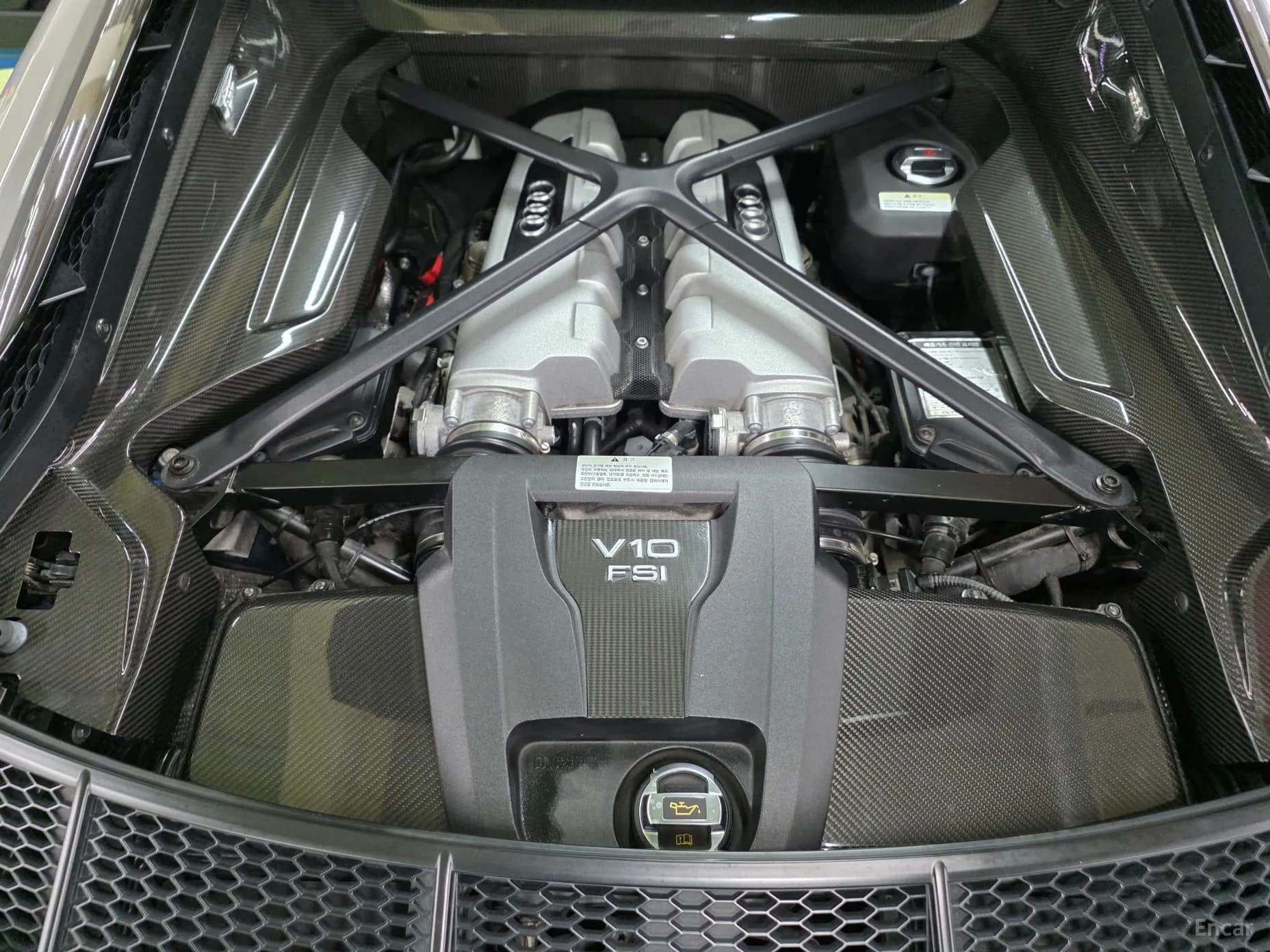 R8 (4S)