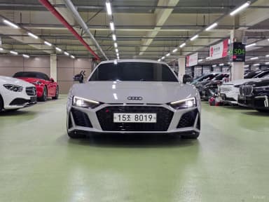 R8 (4S)