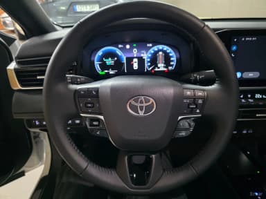 Camry (XV80)