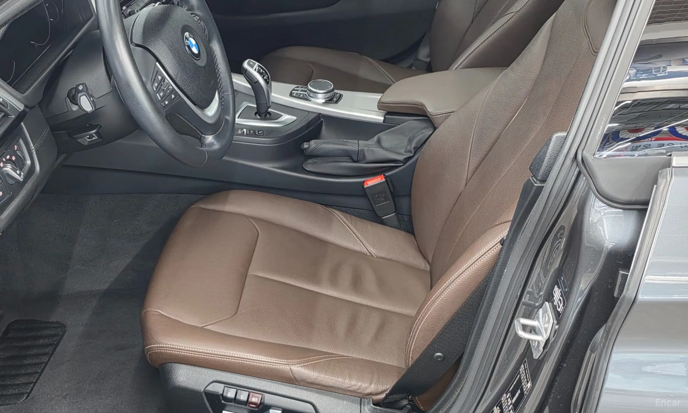 Series 4 (F32)