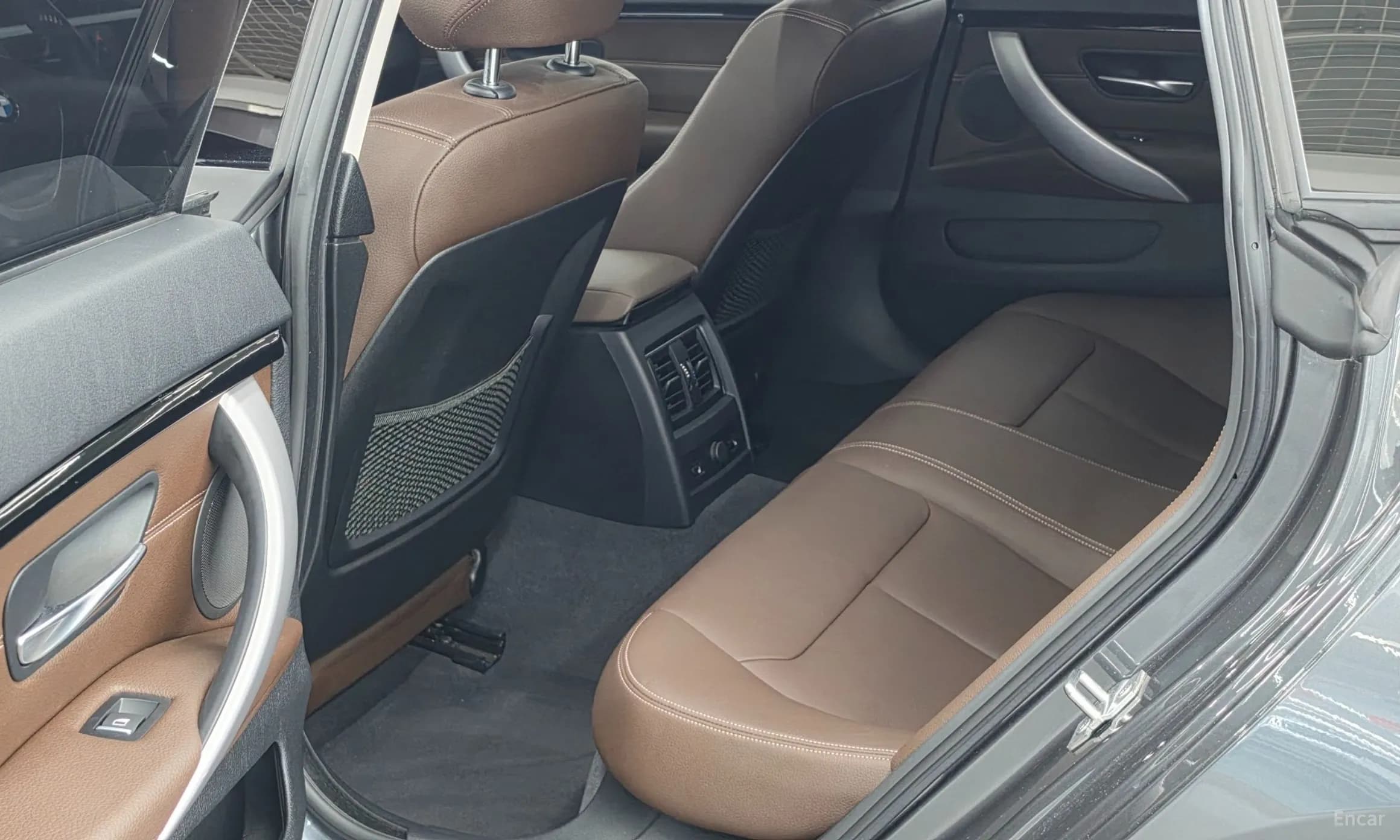 Series 4 (F32)