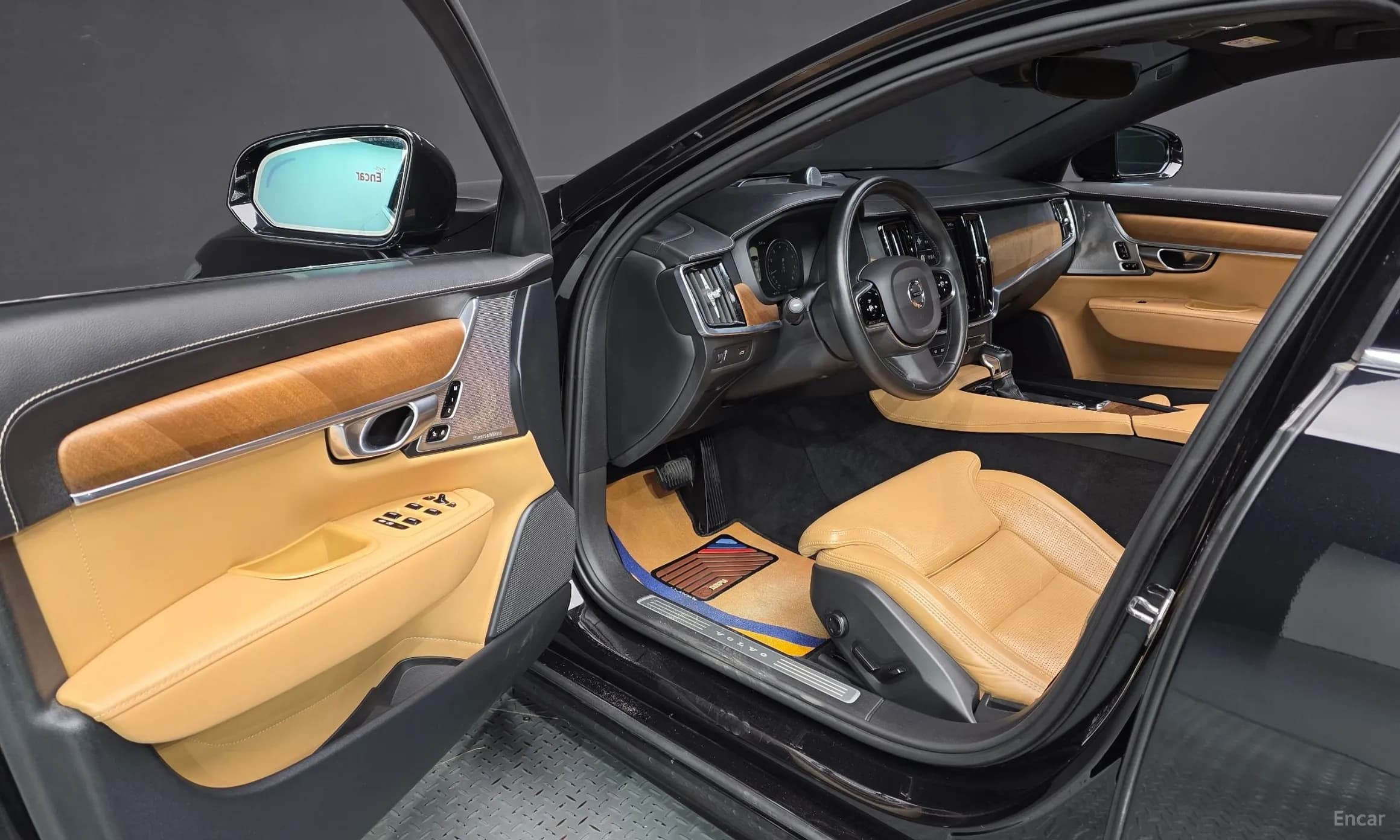 S90