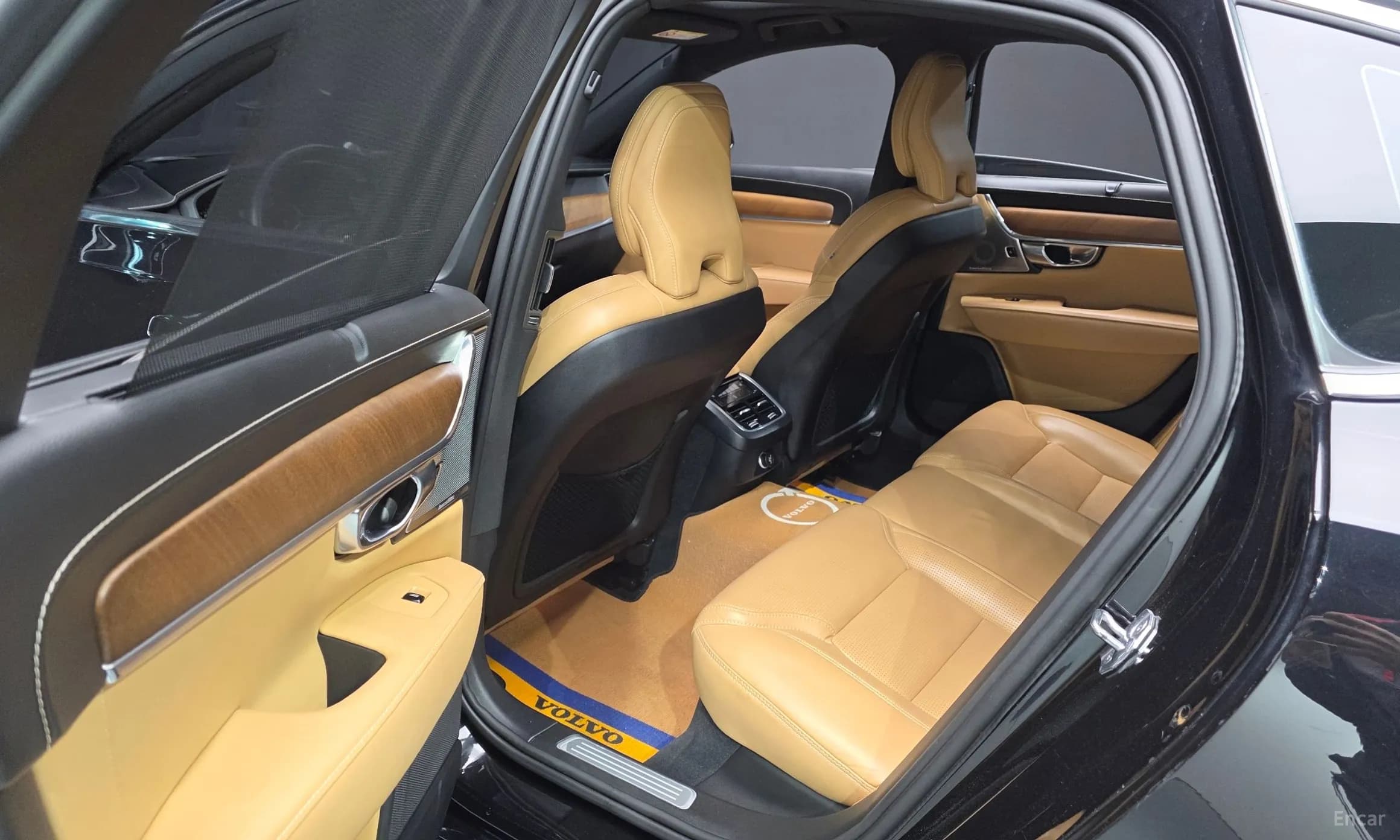 S90