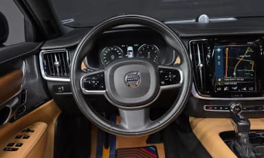 S90