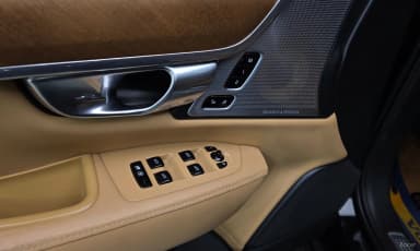 S90