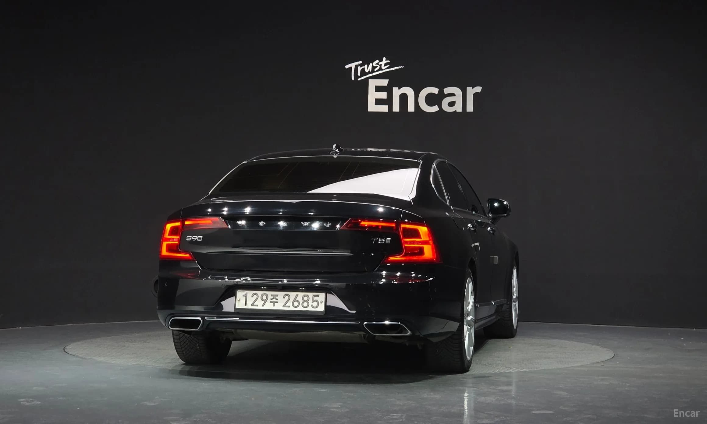 S90