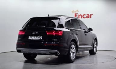 Q7 (4M)