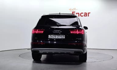 Q7 (4M)