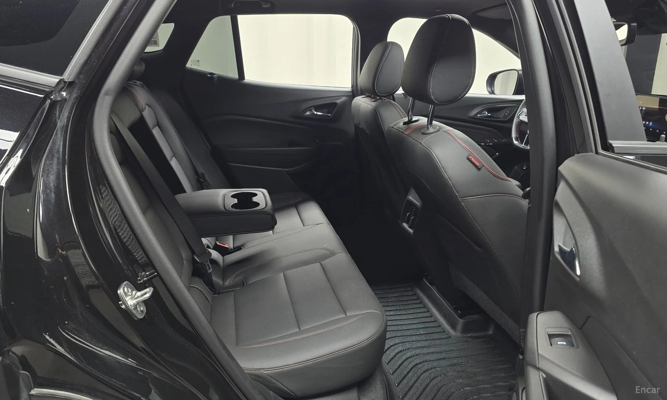 Trax Crossover