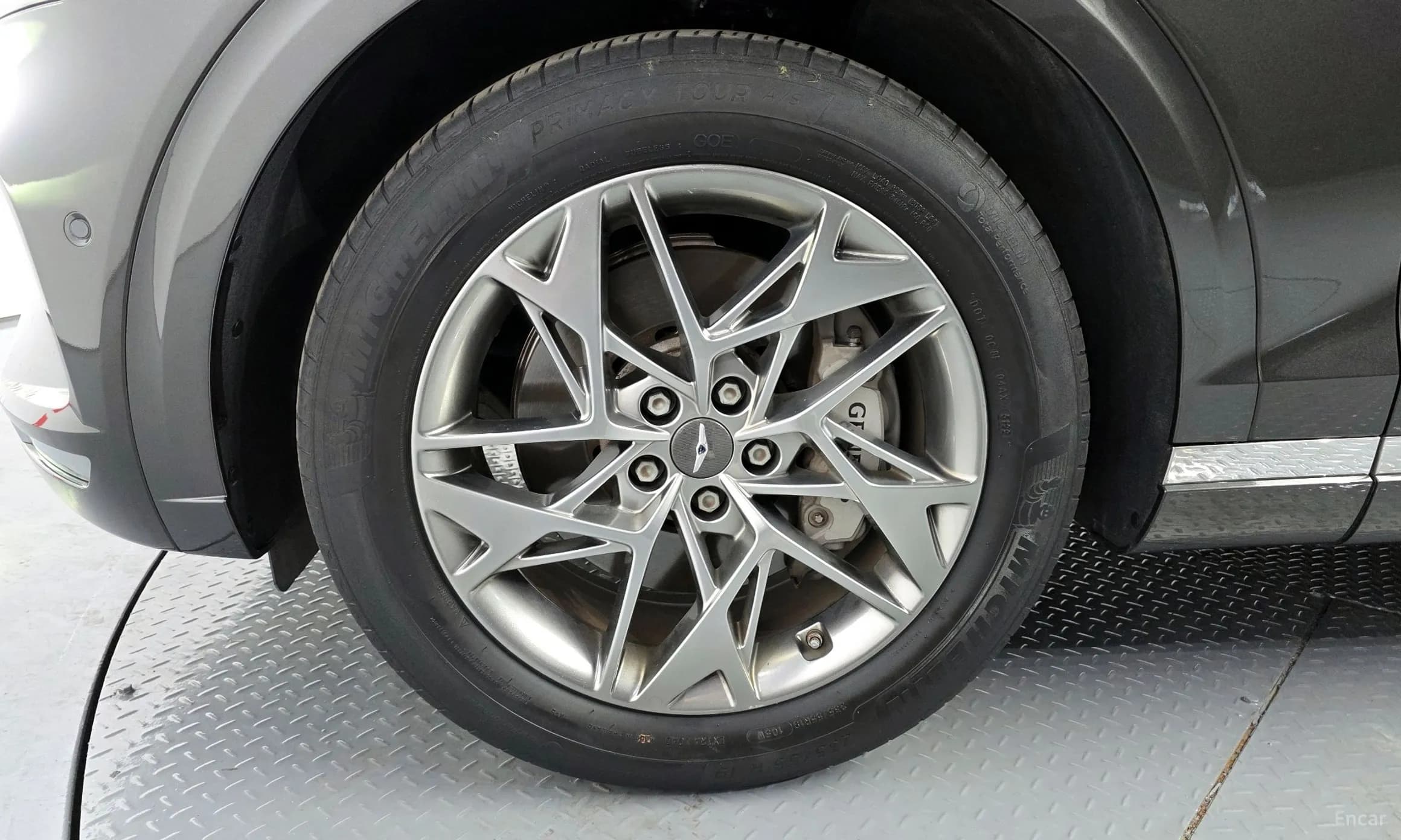 GV70