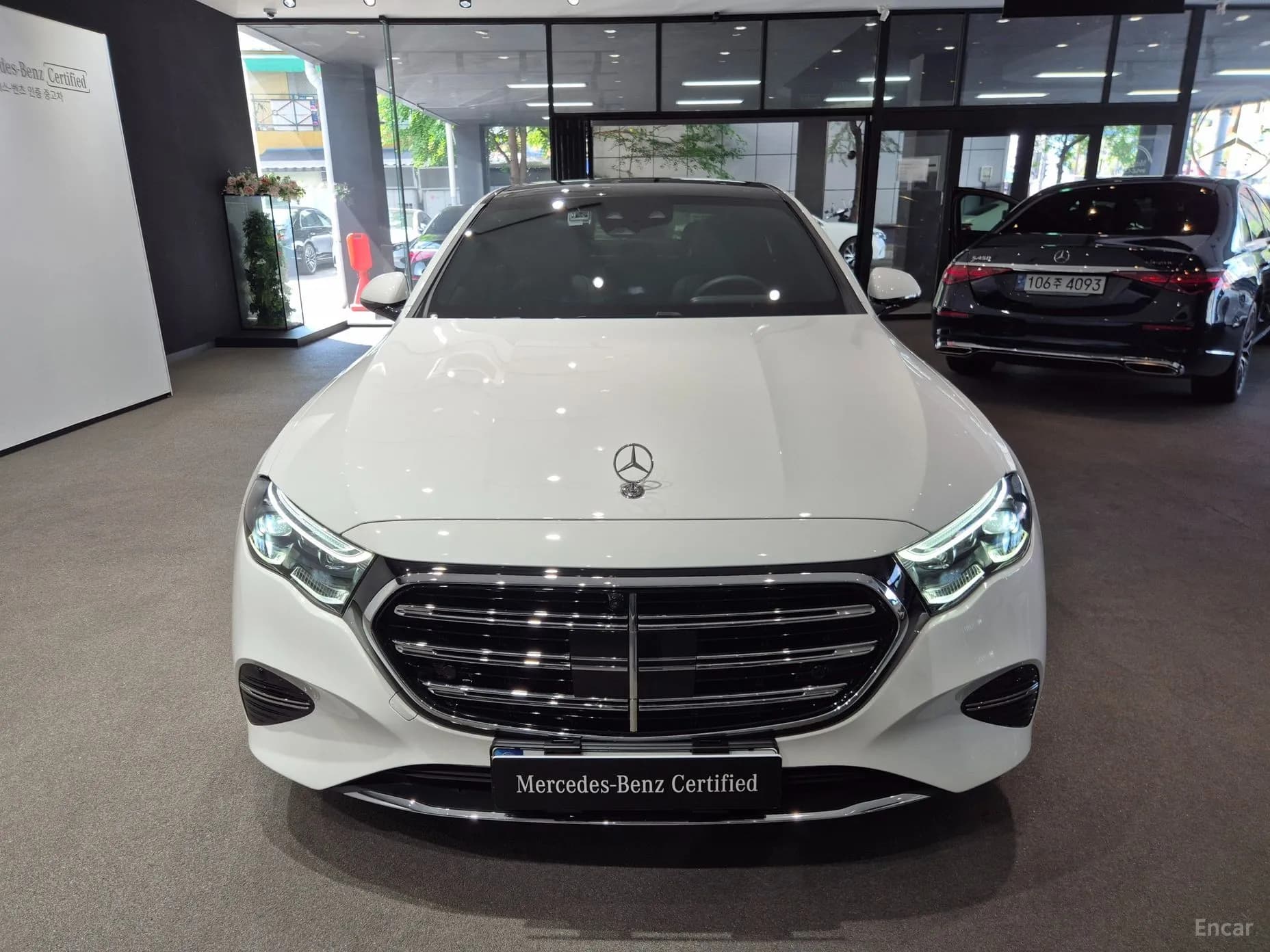 E-Class W214