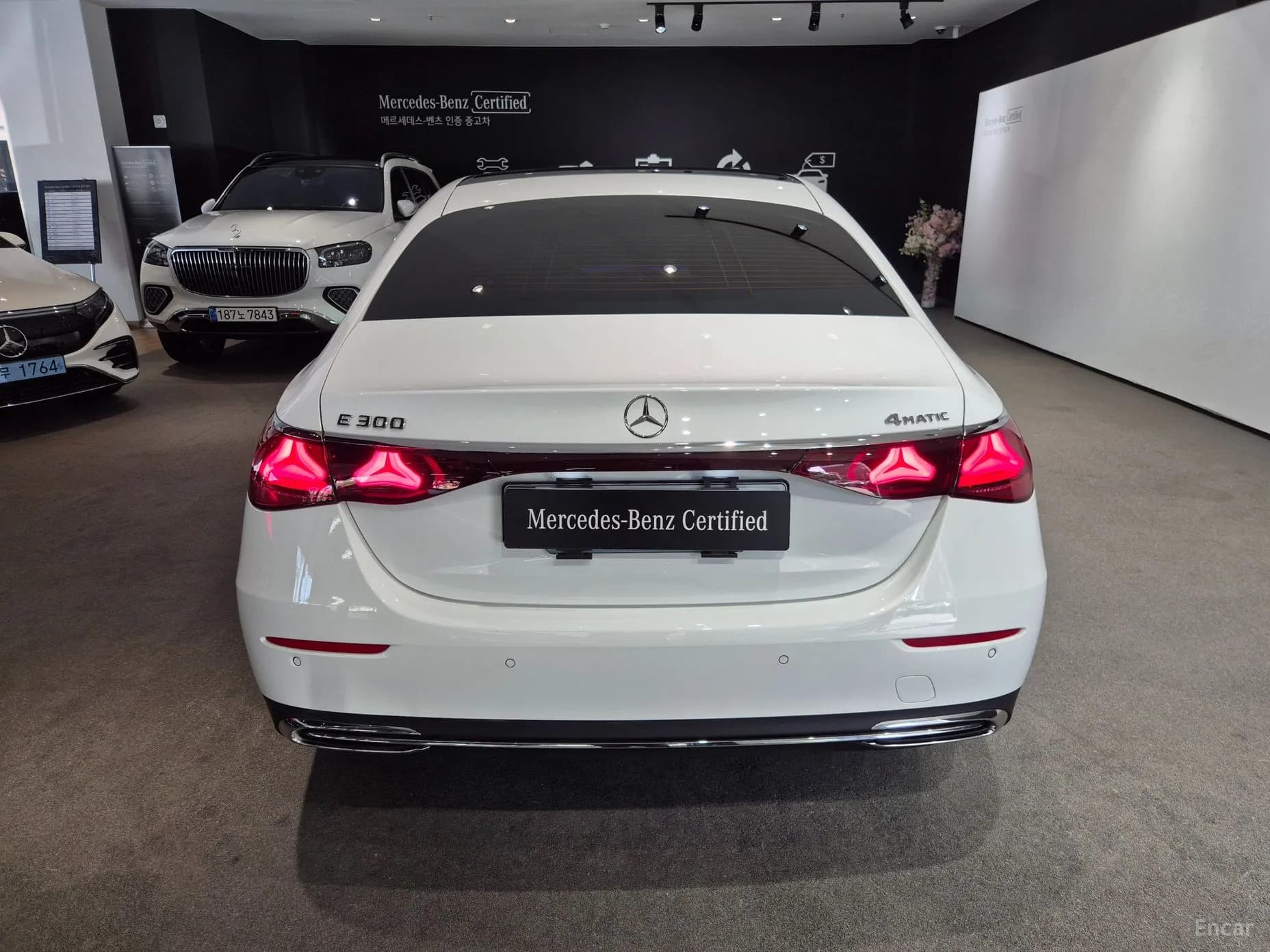 E-Class W214