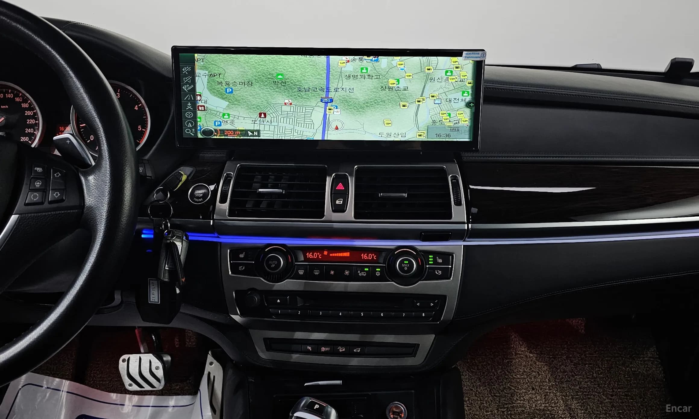X6 (E71)