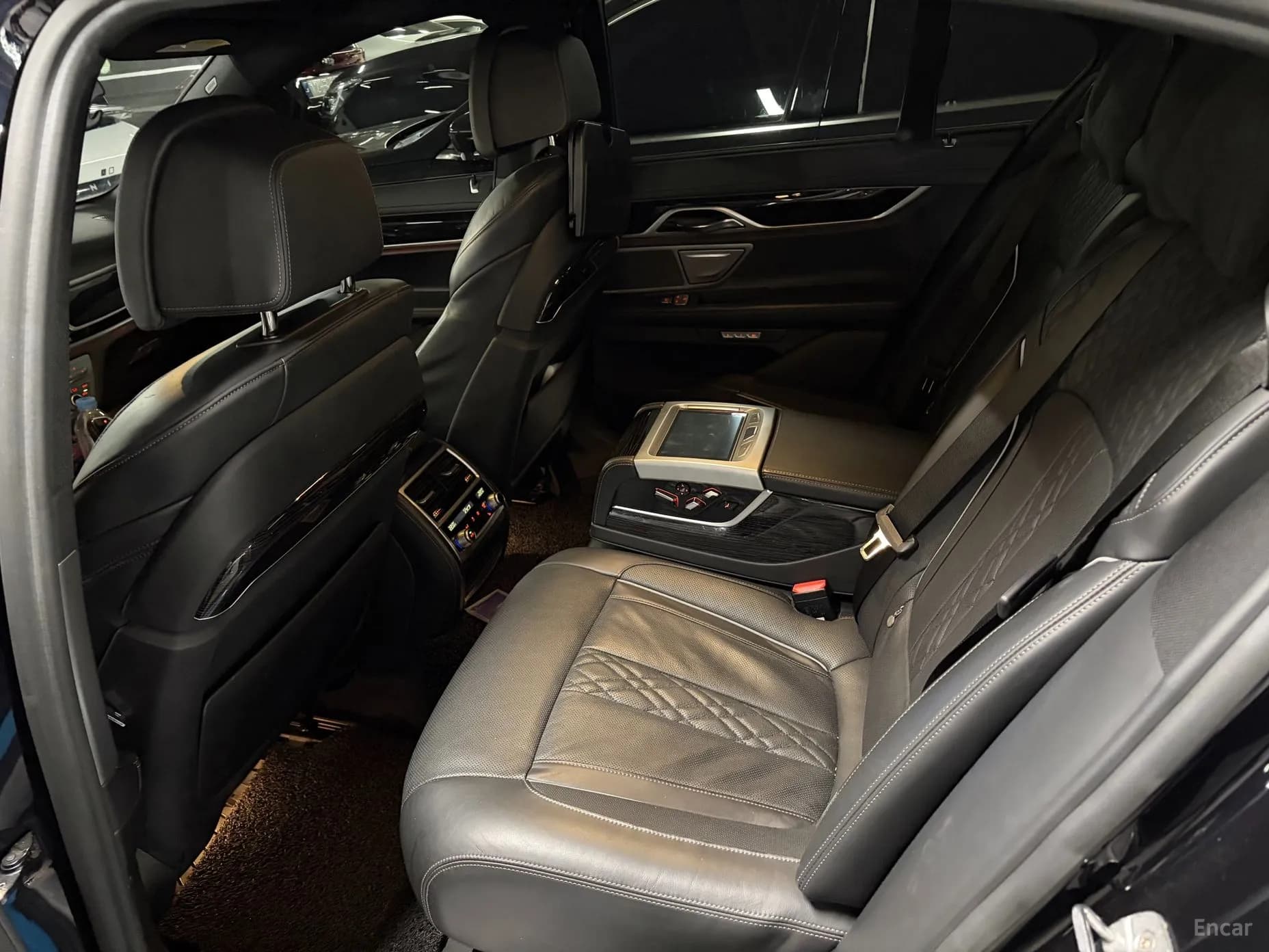 7 Series (G11)