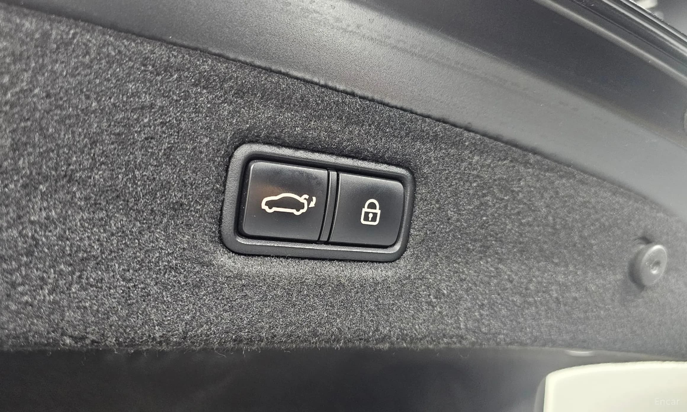 G90