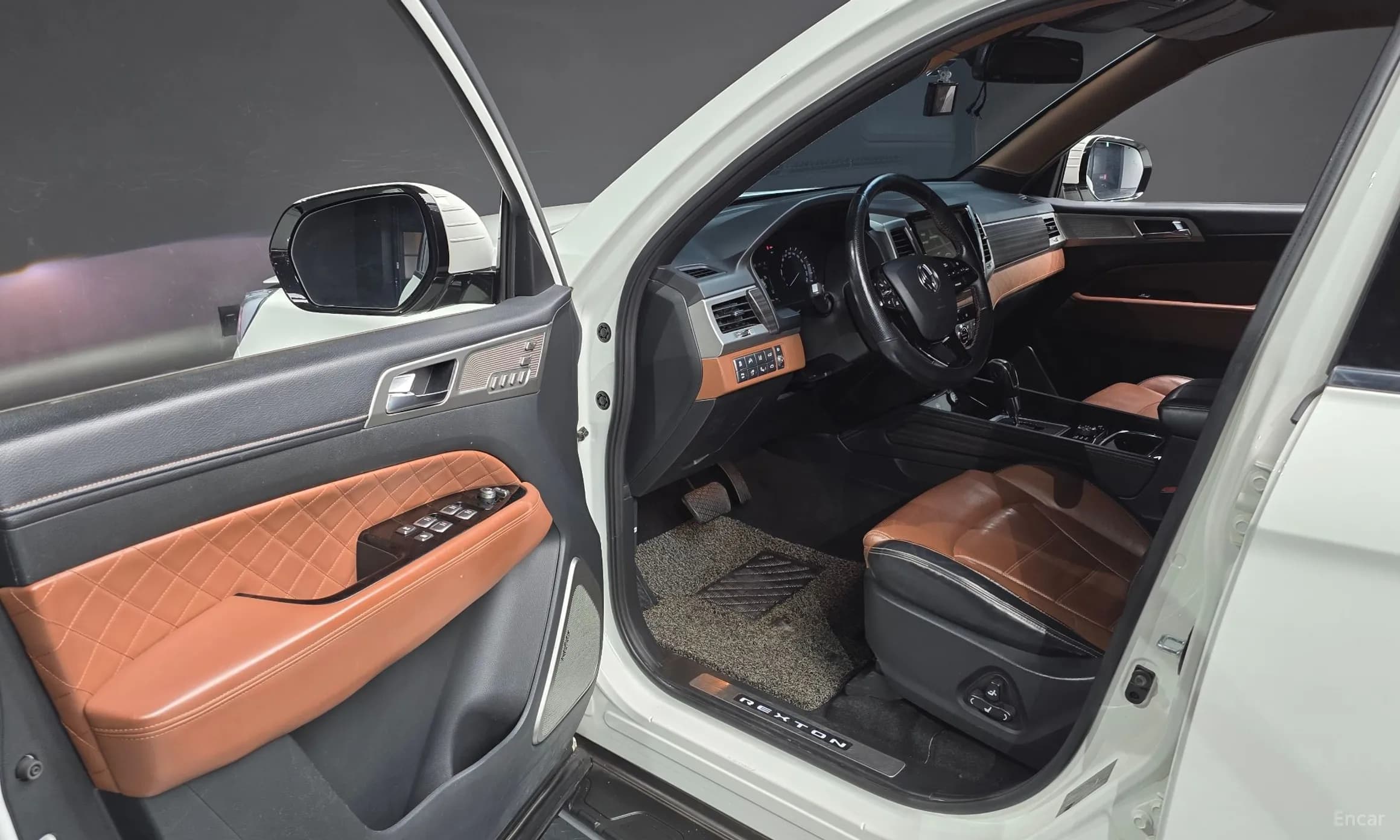 G4 Rexton