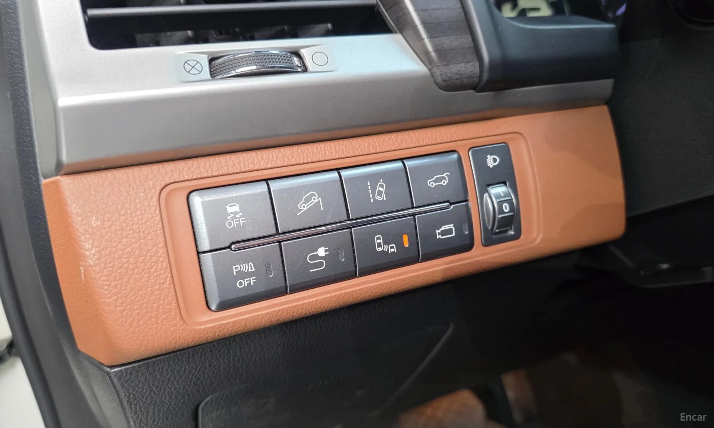 G4 Rexton