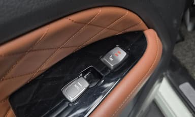 G4 Rexton