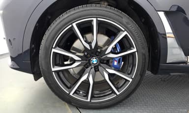 X7 (G07)