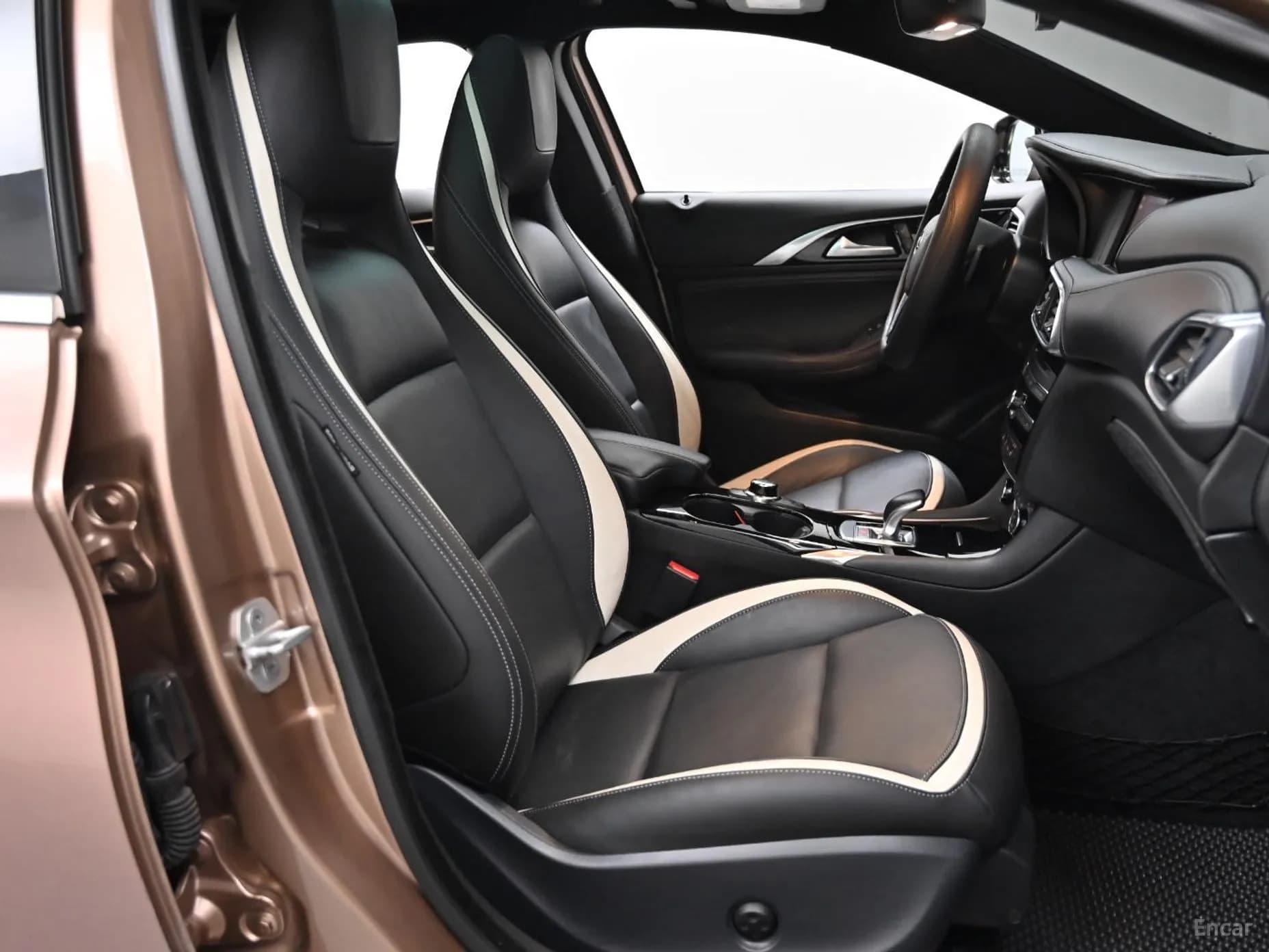 Q30