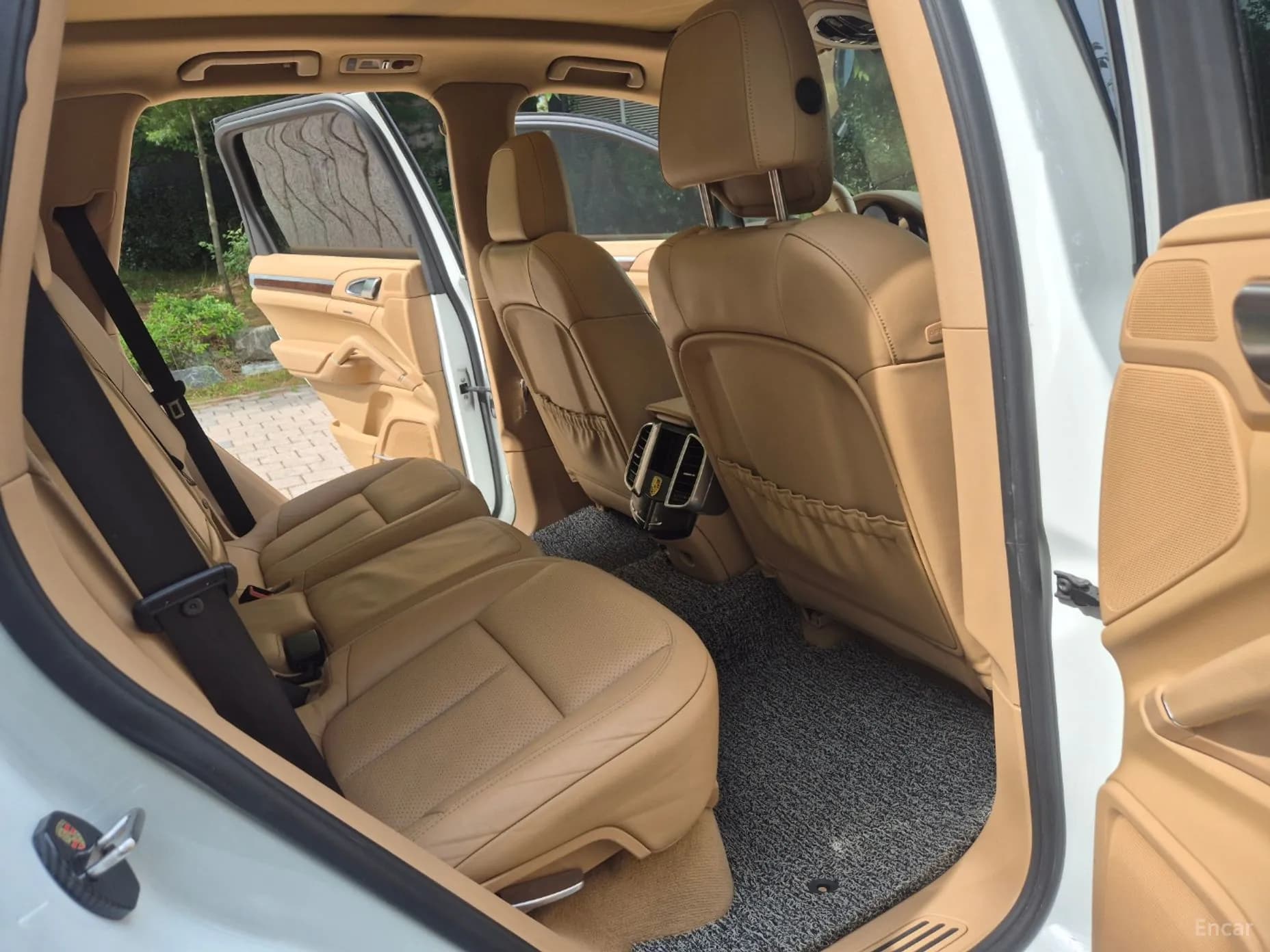New Cayenne