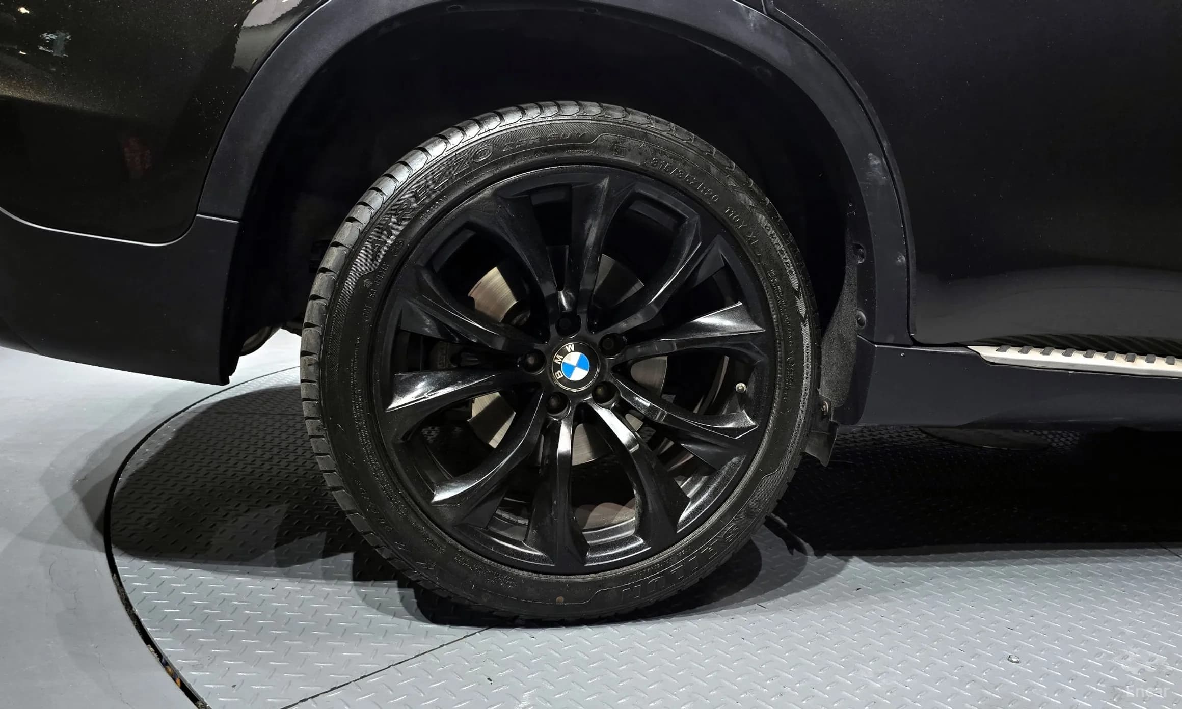 X6 (F16)