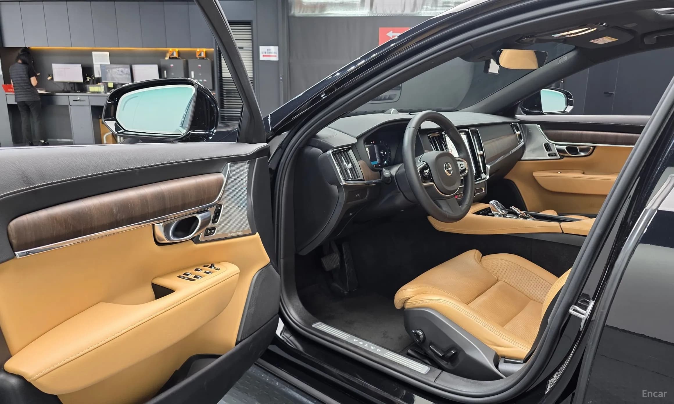 S90