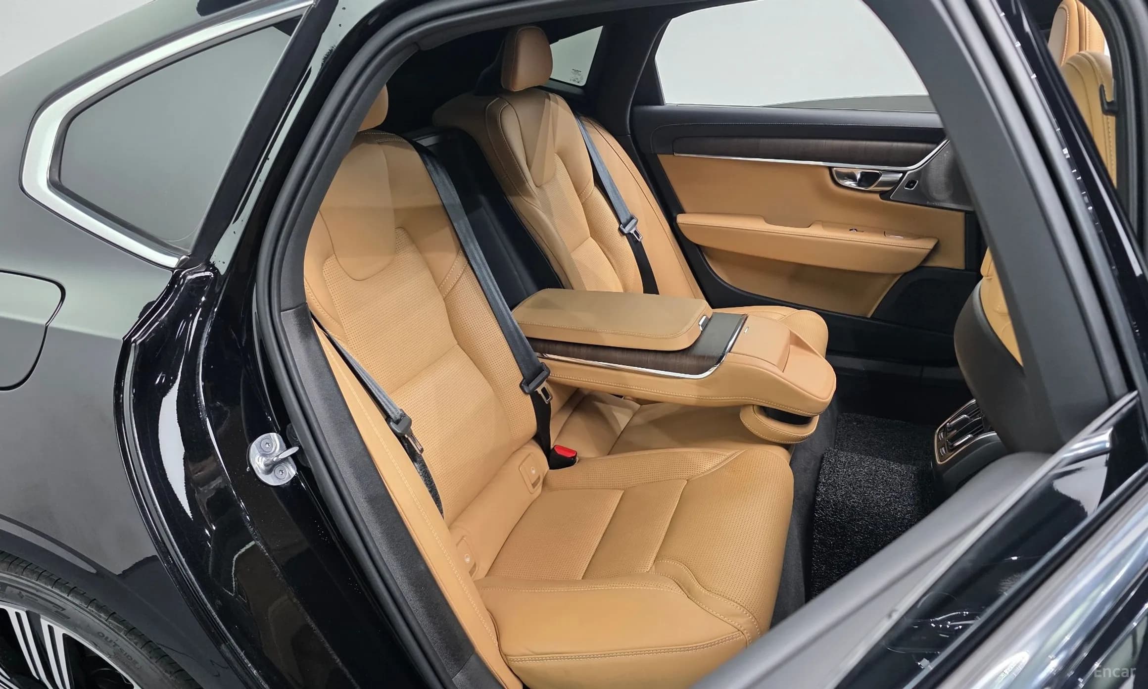 S90