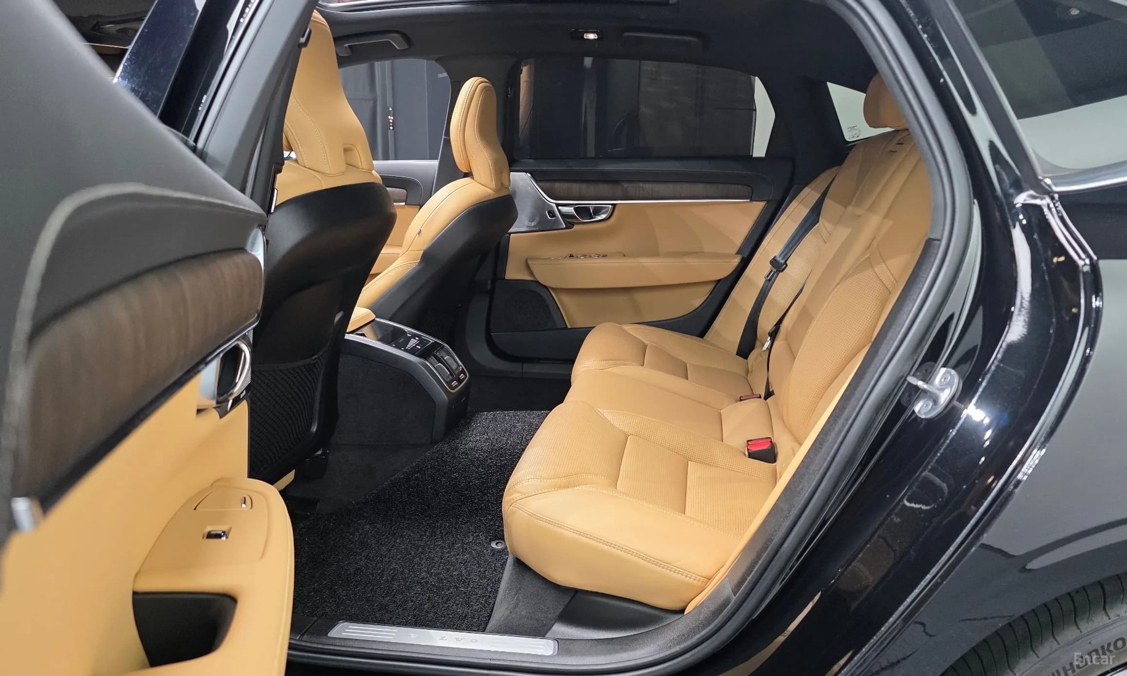 S90