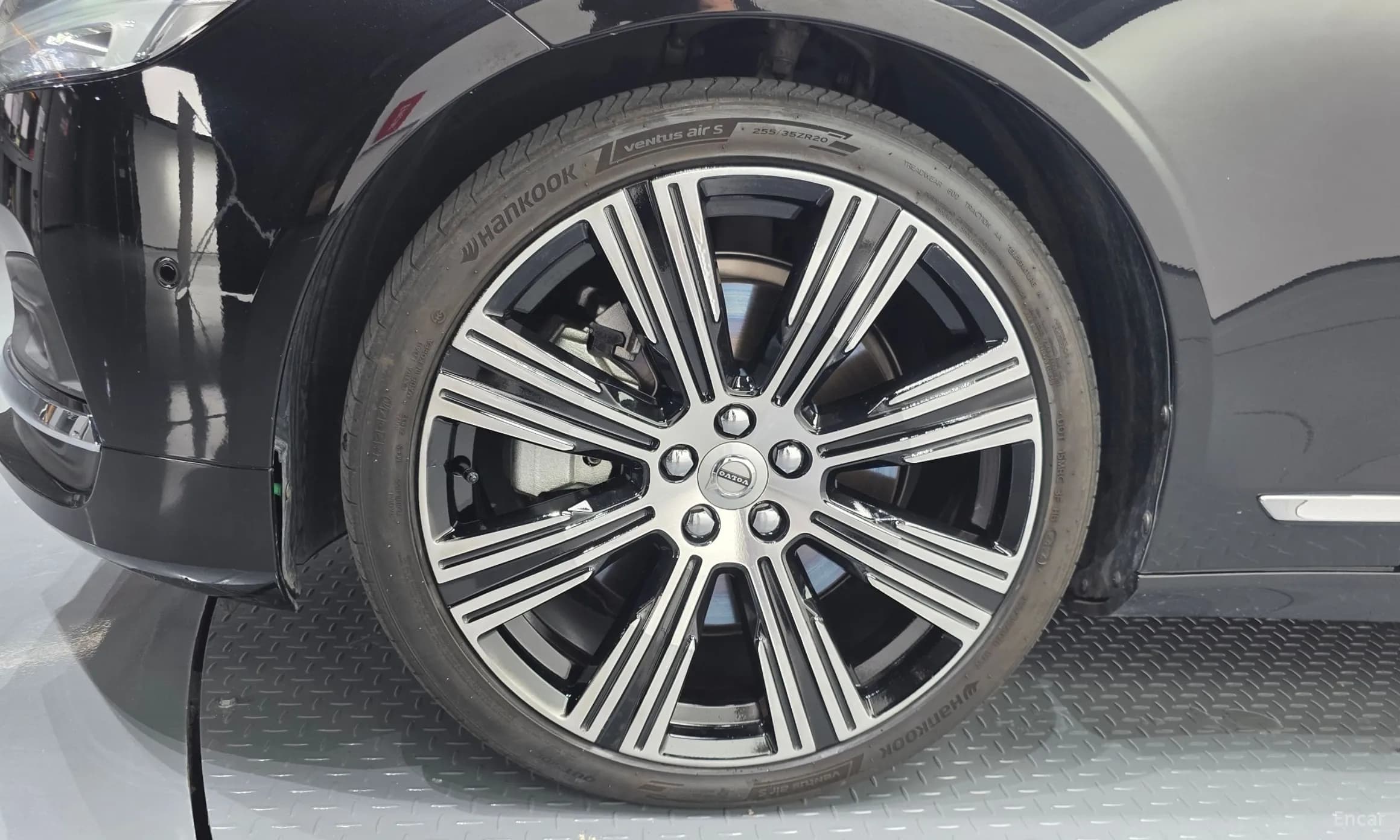 S90