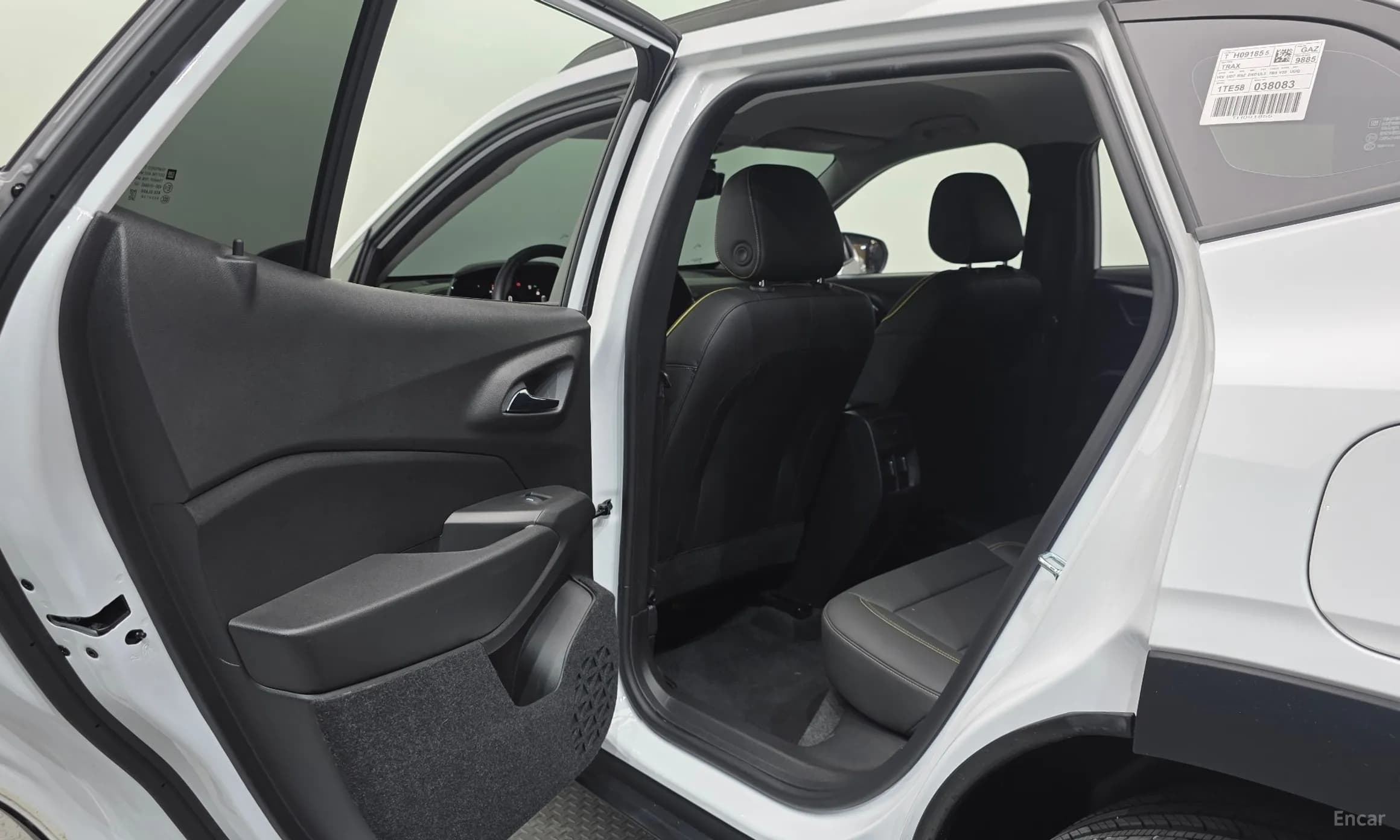Trax Crossover