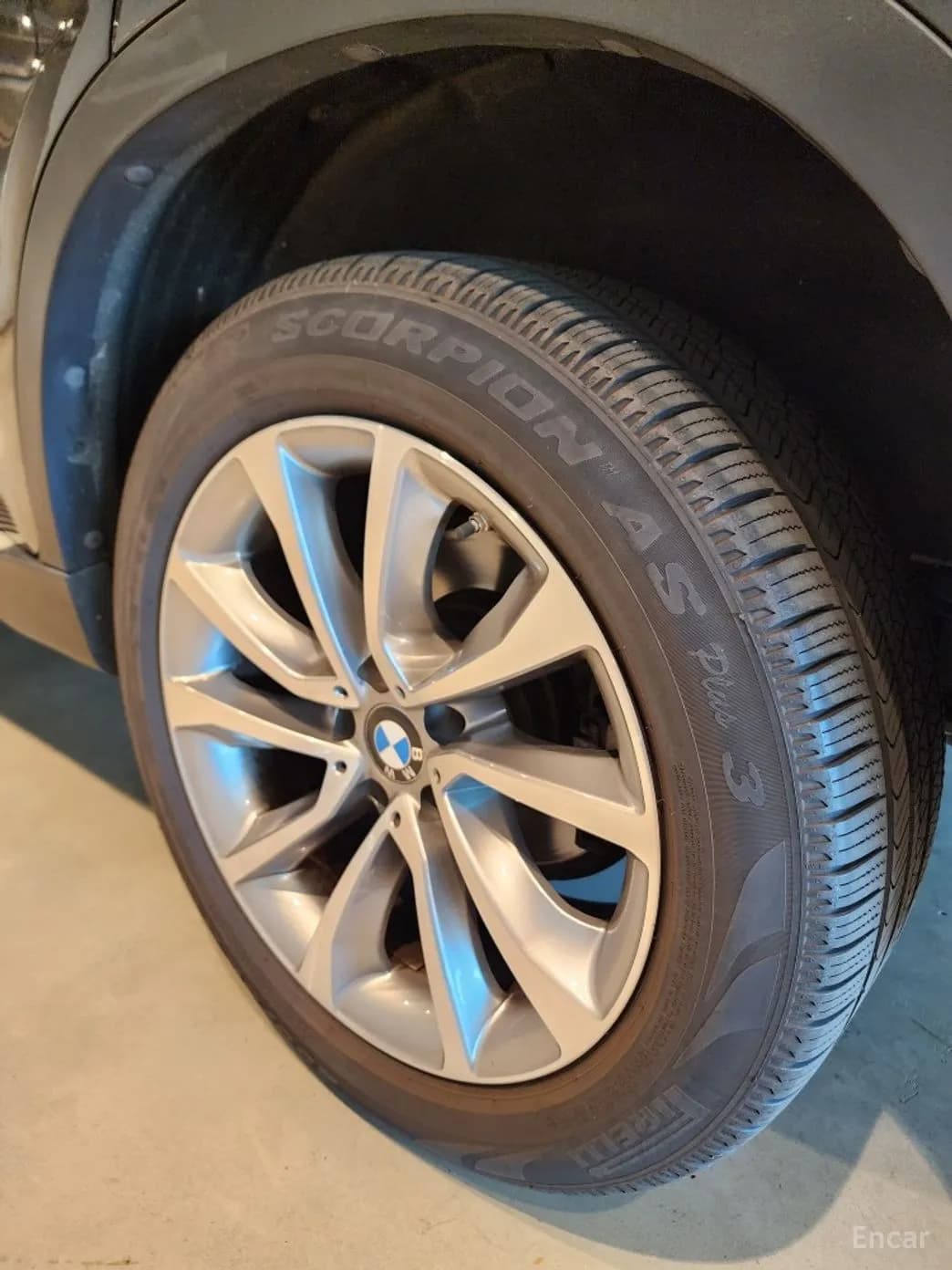 X6 (F16)