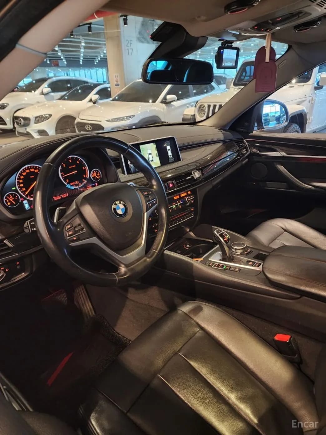 X6 (F16)